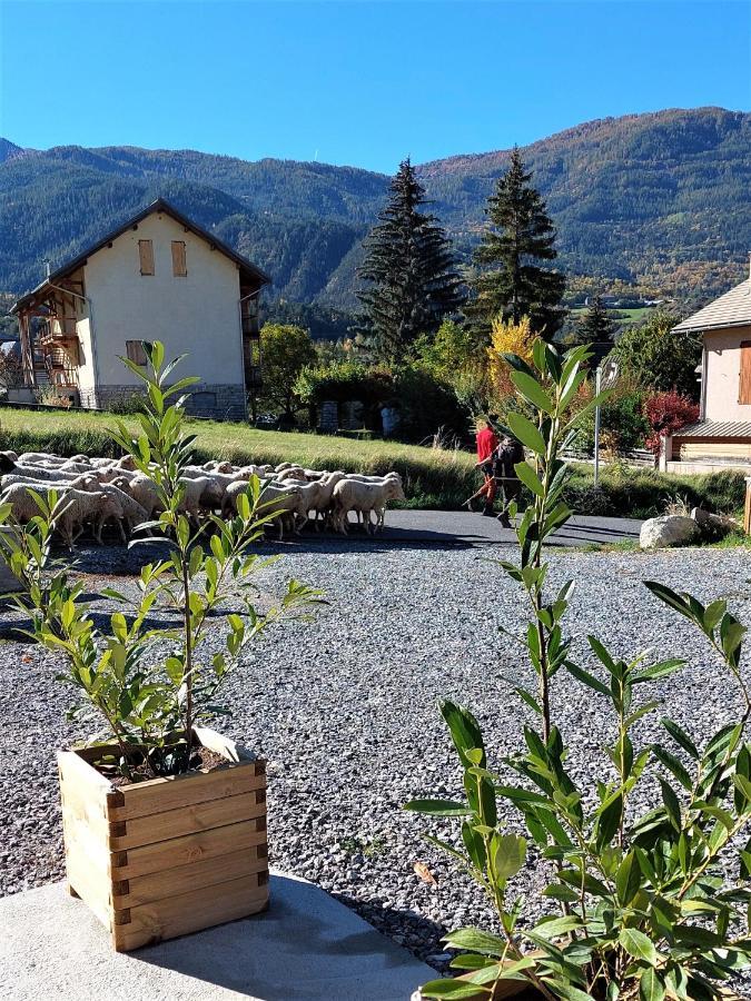 Le Pre Fleuri A Guillestre - Appartements Neufs Classes Meubles De Tourisme 3 Etoiles - Parking Privatif Екстер'єр фото